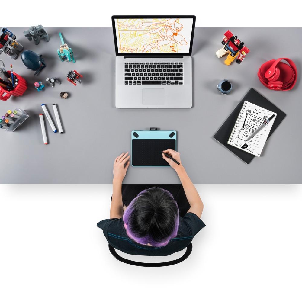 Wacom Intuos Comic Pen and Touch Tablet