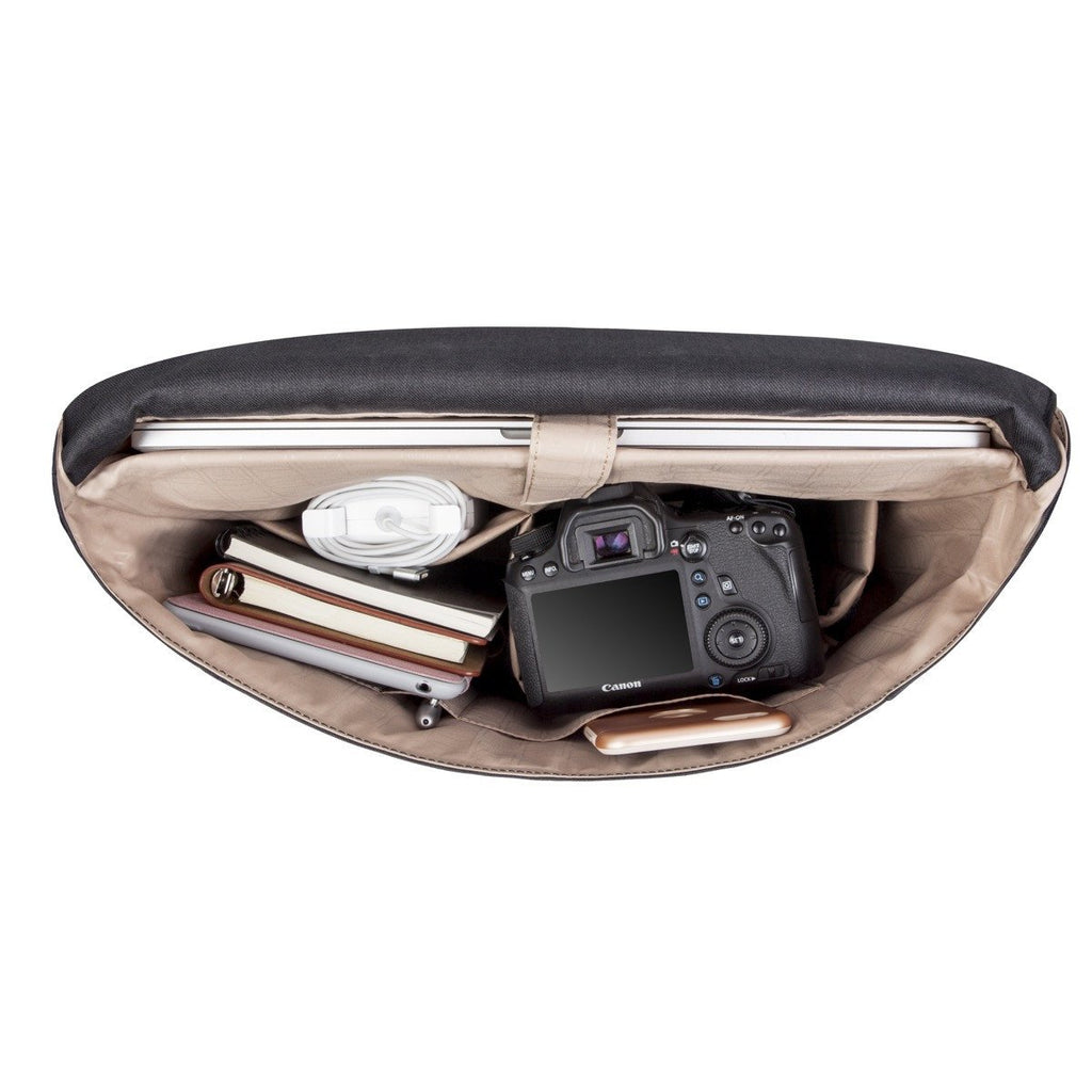 Moshi Aerio Messenger Bag