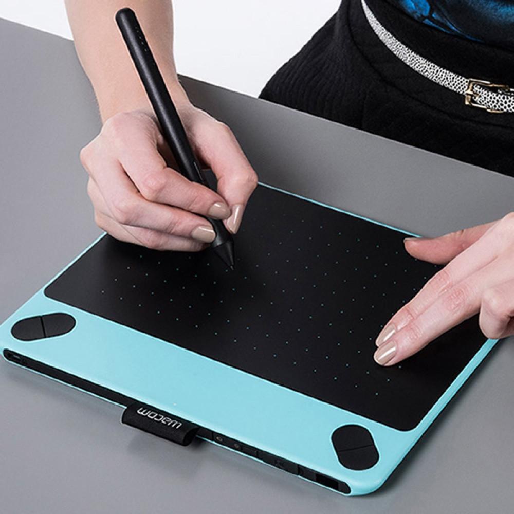 Wacom Intuos Comic Pen and Touch Tablet
