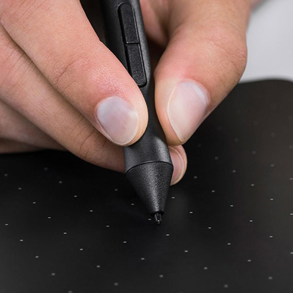 Wacom Intuos Comic Pen and Touch Tablet